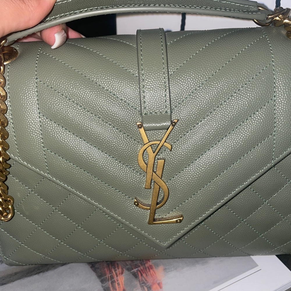 Sage Green ENVELOPE SMALL BAG IN MIX MATELASSÉ GRAIN DE POUDRE EMBOSSED LEATHER